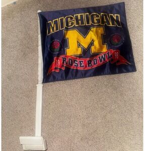 Michigan Wolverines 1998 Rose Bowl Car Flag with Pole